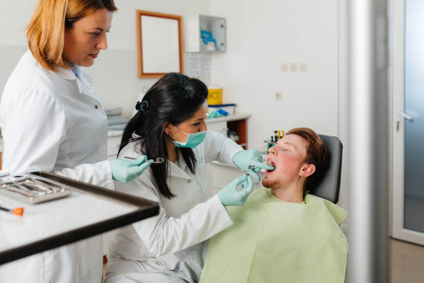 Best Weekend Emergency Dentist in Wake Village, TX